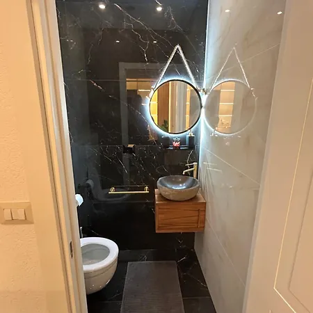 Апартаменты Laurus's House *